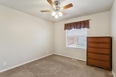 Welcome to this beautifully maintained 3-bedroom, 2-bath - photo 26