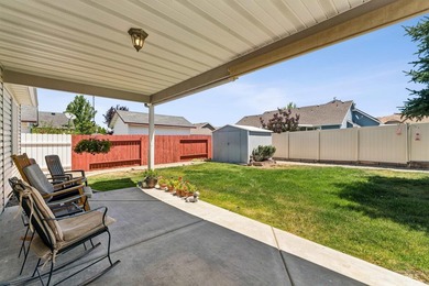 Welcome to this beautifully maintained 3-bedroom, 2-bath - photo 31