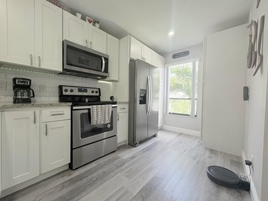 Welcome to this inviting 2-bedroom, 1.5-bath townhouse located - photo 32