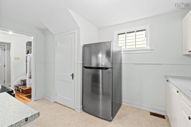 Welcome to this charming home in one of Halifax's most - photo 6