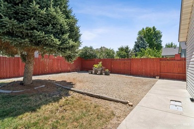 Welcome to this beautifully maintained 3-bedroom, 2-bath - photo 37