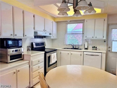 Well-maintained 2-bedroom, 2-bath manufactured home in desirable - photo 9