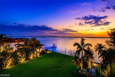 Panoramic riverfront views and 1.33 acres of privacy directly - photo 1