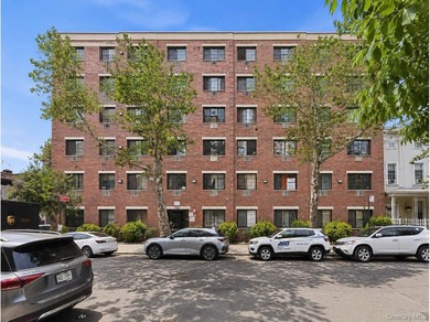 CAP RATE OF OVER 11% Exceptional multifamily investment - photo 1