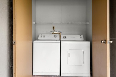 PRICE IMPROVEMENT: Motivated Seller: Desirable First Floor - photo 4