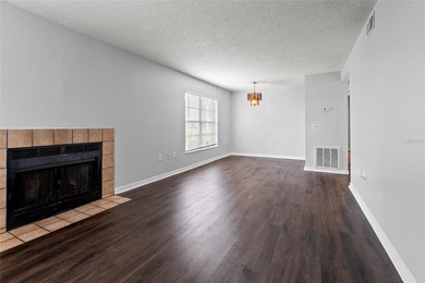 PRICE IMPROVEMENT: Motivated Seller: Desirable First Floor - photo 5