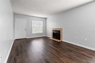 PRICE IMPROVEMENT: Motivated Seller: Desirable First Floor - photo 6