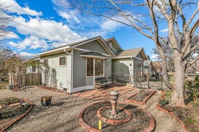 (private lake, pond, coastal) Home For Sale in Ashland Oregon