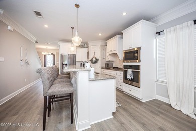 A gorgeous, well-maintained 3 bedroom, 2 1/2 bath home, plus a - photo 13