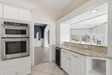Tucked away in the prestigious waterfront enclave of Shorewood - photo 13