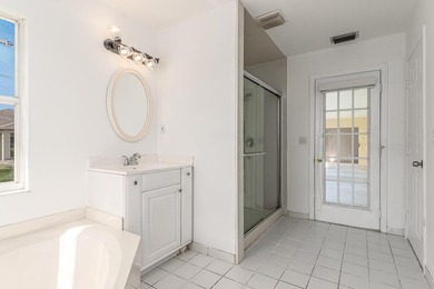 BRAND NEW METAL ROOF 2022! Spacious, well-maintained 3-bedroom - photo 16