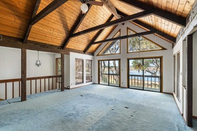 Lakefront Living in LakeBreeze! Thoughtfully designed 4-bedroom - photo 17