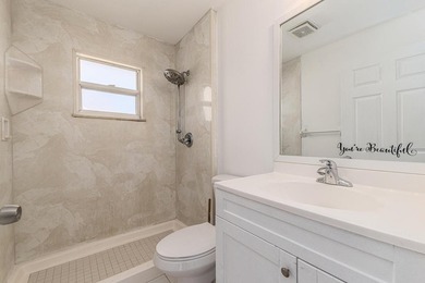 BRAND NEW METAL ROOF 2022! Spacious, well-maintained 3-bedroom - photo 19