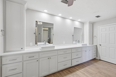 Tucked away in the prestigious waterfront enclave of Shorewood - photo 20