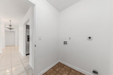 BRAND NEW METAL ROOF 2022! Spacious, well-maintained 3-bedroom - photo 20