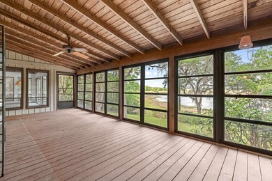 Lakefront Living in LakeBreeze! Thoughtfully designed 4-bedroom - photo 23