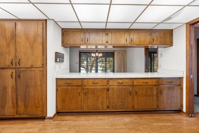 Lakefront Living in LakeBreeze! Thoughtfully designed 4-bedroom - photo 25