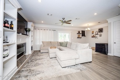 A gorgeous, well-maintained 3 bedroom, 2 1/2 bath home, plus a - photo 27