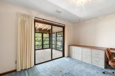 Lakefront Living in LakeBreeze! Thoughtfully designed 4-bedroom - photo 32