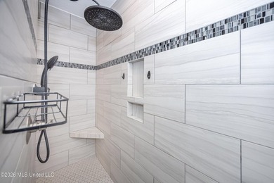 A gorgeous, well-maintained 3 bedroom, 2 1/2 bath home, plus a - photo 35