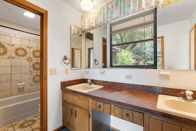 Lakefront Living in LakeBreeze! Thoughtfully designed 4-bedroom - photo 35