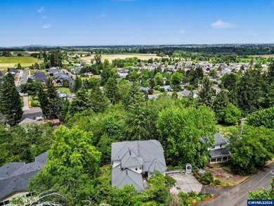 !IMPROVED PRICE! Nestled among the trees, this beautifully - photo 40