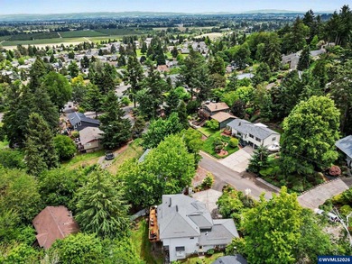 !IMPROVED PRICE! Nestled among the trees, this beautifully - photo 41