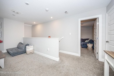 A gorgeous, well-maintained 3 bedroom, 2 1/2 bath home, plus a - photo 46