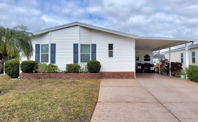 Beautiful Water View! Charming 2-Bed, 2-Bath Manufactured Home - photo 2