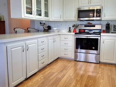 Beautiful Water View! Charming 2-Bed, 2-Bath Manufactured Home - photo 10