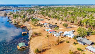 Lake Seminole living at its finest! This beautifully maintained - photo 4