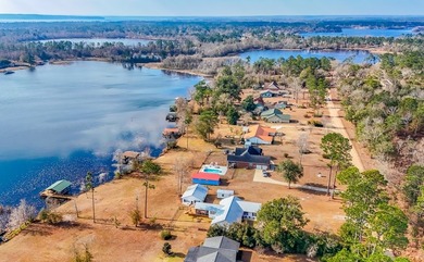 Lake Seminole living at its finest! This beautifully maintained - photo 5