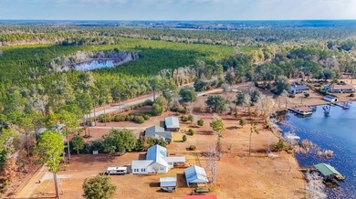 Lake Seminole living at its finest! This beautifully maintained - photo 7