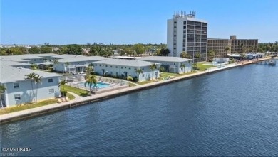 Caloosahatchee River Condo For Sale in Fort Myers Florida
