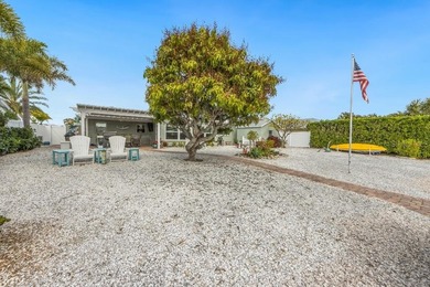 Welcome to your slice of island living in the heart of Holmes - photo 18