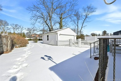 Warmth & Charm Abound In This Oversized Classic Brick Cape - photo 27