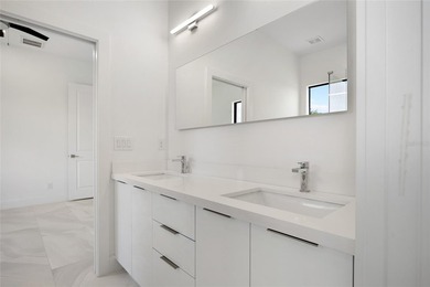 NEW CONSTRUCTION!! BEAUTIFUL 3 BEDROOM, 2.5 BATHS, 2 CAR GARAGE - photo 28