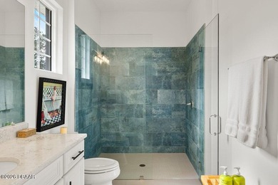 Welcome to 38 Lionspaw Grand, an immaculate Kargar Custom Home - photo 47