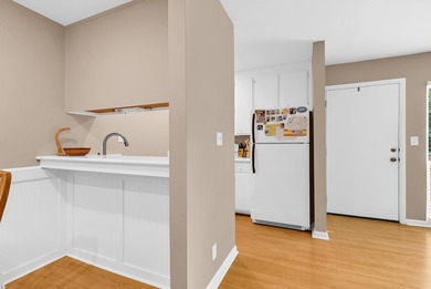 PRICED TO SELL! Updated 2-bedroom, 2 full-bath SUNLIT hideaway - photo 10