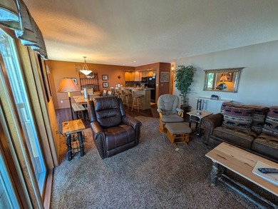 Beacons of Minocqua 3BR/2BA unit w/panoramic lake views! Rare - photo 4