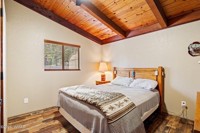 Nestled among the tall pines of Alpine, this charming mountain - photo 15