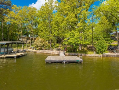 This Lake Hamilton home is located in a Quiet Cove right off the - photo 1