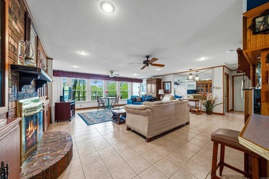 This Lake Hamilton home is located in a Quiet Cove right off the - photo 5