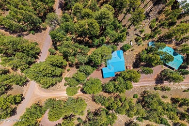 Nestled among the tall pines of Alpine, this charming mountain - photo 33