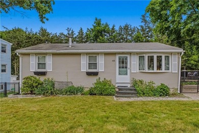 Welcome to 44 Highbank Avenue in the highly sought-after Mount - photo 4