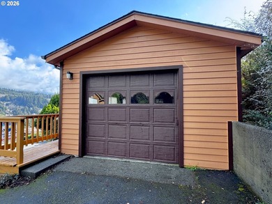 Turnkey Ocean View Cabin - Updated, Income-Producing & Steps to - photo 38