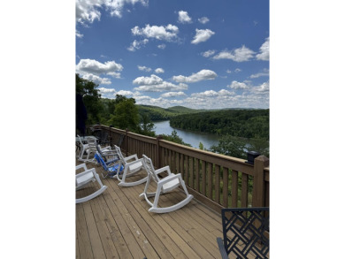 Lake Home For Sale in Somerset, Kentucky