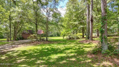Escape to your own private retreat. This 3 bedroom 2 bathroom - photo 6