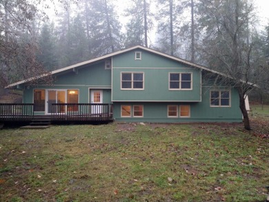 Little Spokane River Home For Sale in Chattaroy Washington