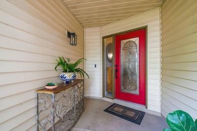 Welcome to this beautiful Palm Harbor pool home, offering over 1 - photo 4